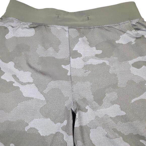 Lululemon Shorts Mens Small Green Camo T.H.E. Short 9" Inseam Linerless Athletic - Picture 4 of 11